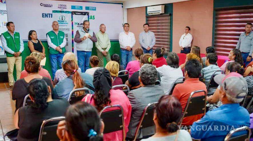 $!Autoridades municipales y estatales participaron en la firma del convenio, reforzando la colaboración para consolidar el desarrollo y patrimonio de Ramos Arizpe.