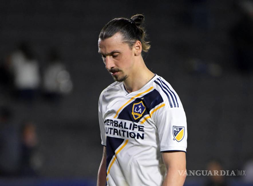 $!Zlatan y los Dos Santos tendrán nuevo timonel