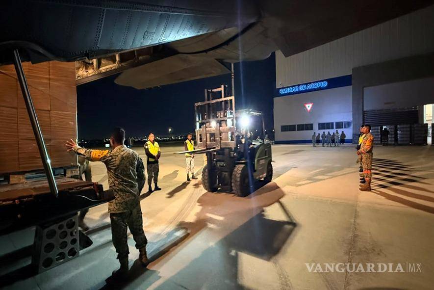 $!En tres vuelos se han transportado 58 toneladas de ayuda humanitaria.
