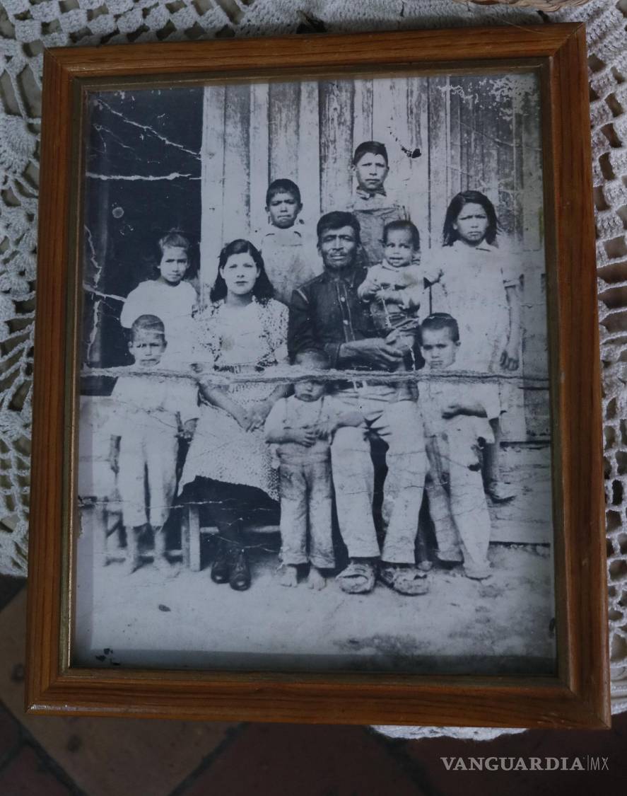 $!La historia de vida de Doña Agustina a través de sus queridos jarritos.