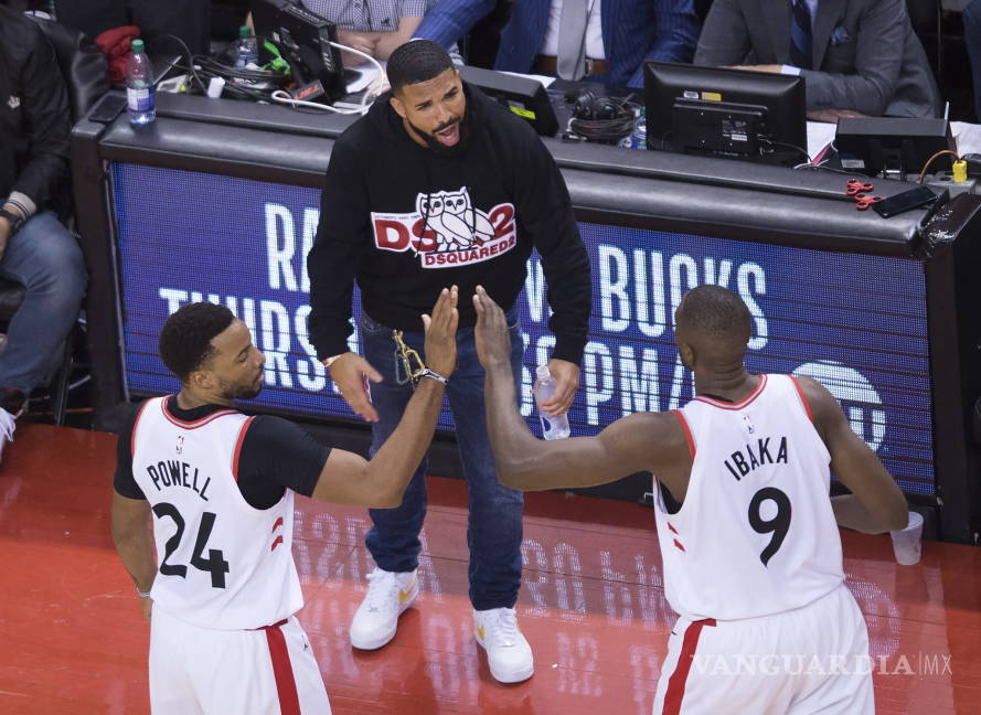 $!Los Bucks y sus fanáticos ya odian a Drake por sus burlas a Giannis Antetokounmpo y a Milwaukee