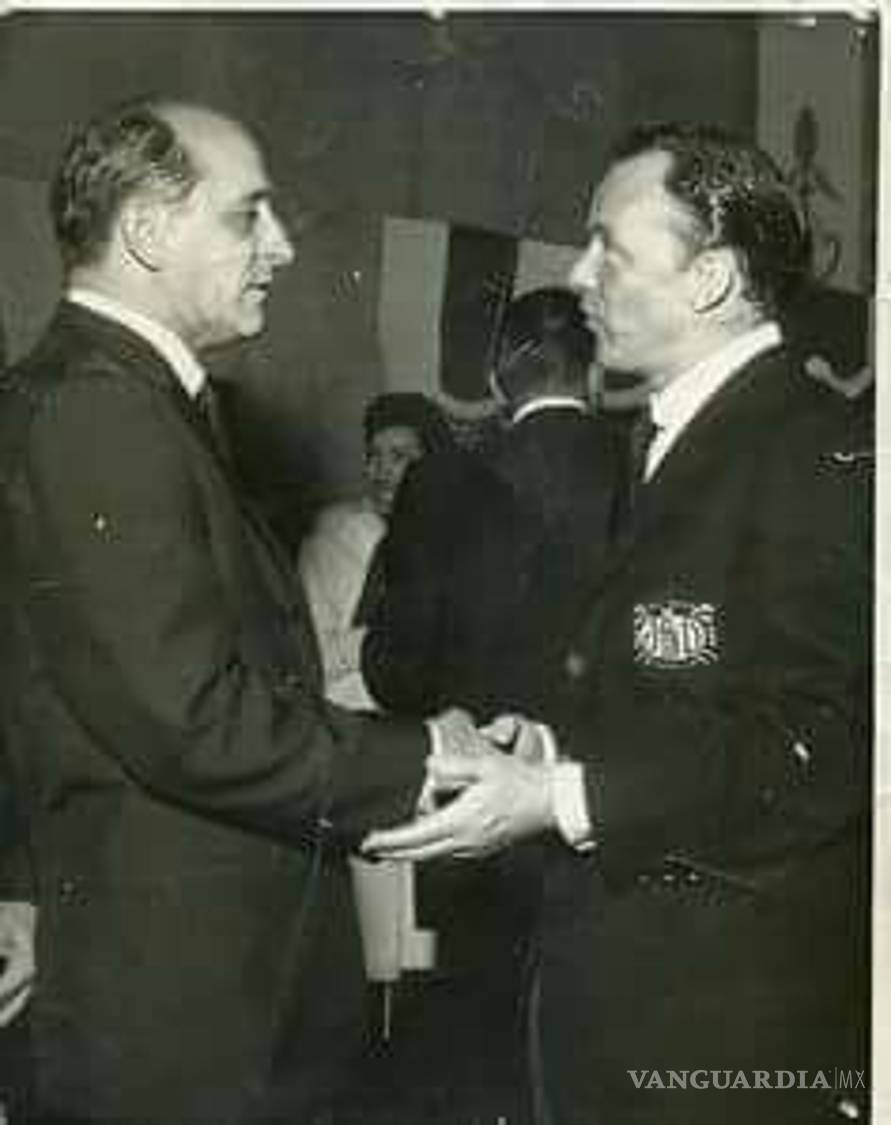 $!101 aniversario de “La Voz”: Frank Sinatra