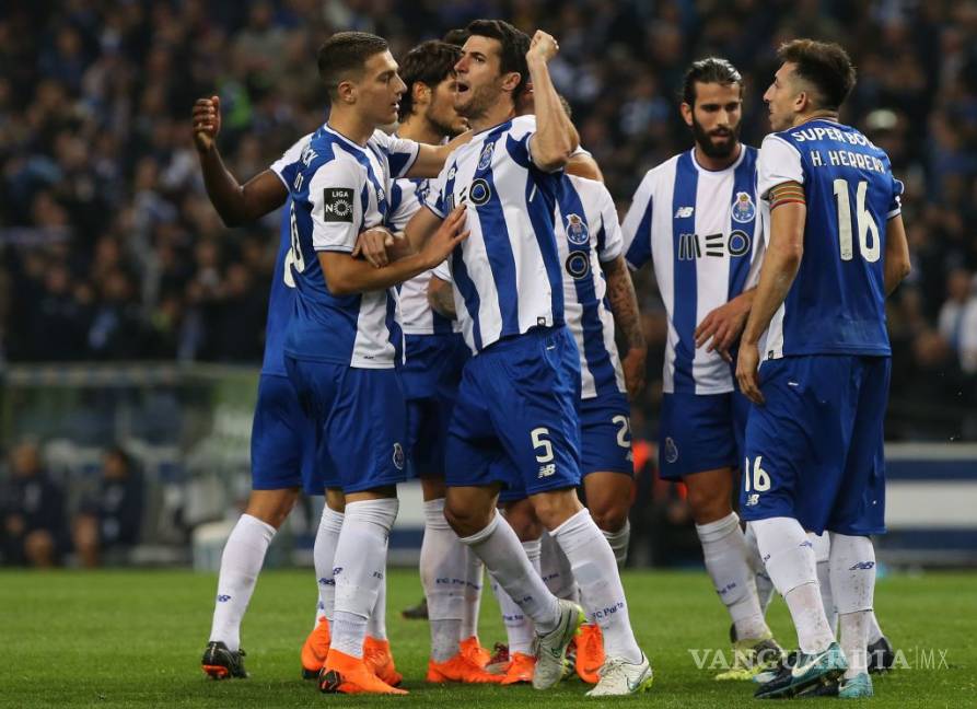 $!A paso de líder, Porto 'liquida' al Sporting de Lisboa en lucha por el título