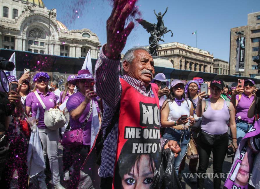 $!CIUDAD DE MÉXICO, 08MARZO2024.- Miles de mujeres marchan por las calles de las avenidas principles con dirección al Zócalo en el marco del día de la mujer. FOTO: ANDREA MURCIA /CUARTOSCURO.COM