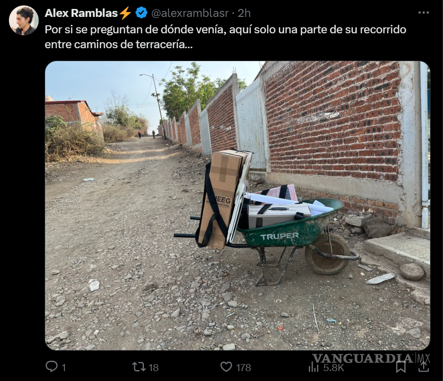 $!Con boletas en una carreta y persignándose llega funcionaria de Irapuato a abrir casilla: ‘Que todo vaya en paz’