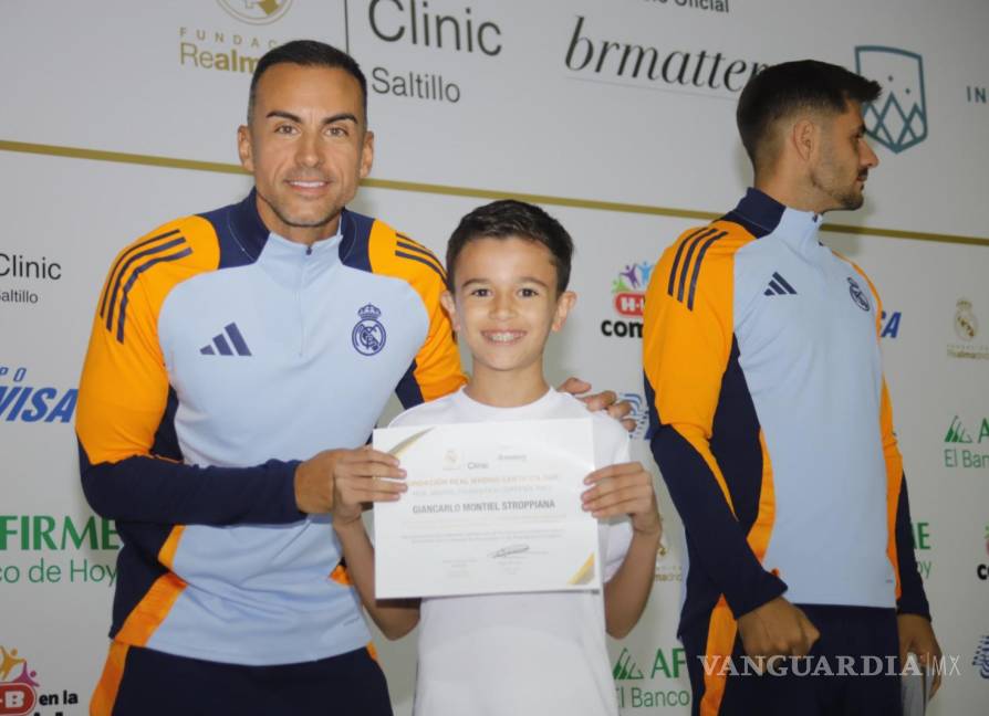 $!El 25 de octubre, la Fundación Real Madrid clausuró su Clínica de Futbol en Saltillo, donde más de cien niños, niñas y jóvenes participaron en actividades deportivas.