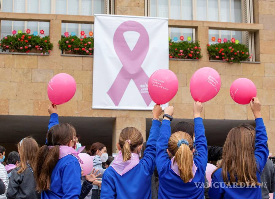 $!La iniciativa de dedicar un día al cáncer de mama partió de la Organización Mundial de la Salud (OMS) en 1988 y ha ido ganando terreno en los últimos años.
