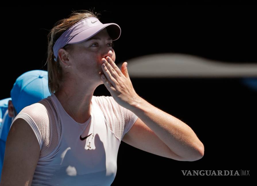 Sharapova avanza y Muguruza se despide de Australia