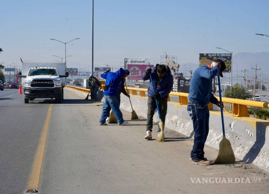 $!La limpieza abarcó desde los límites con Saltillo hasta el libramiento Óscar Flores Tapia.