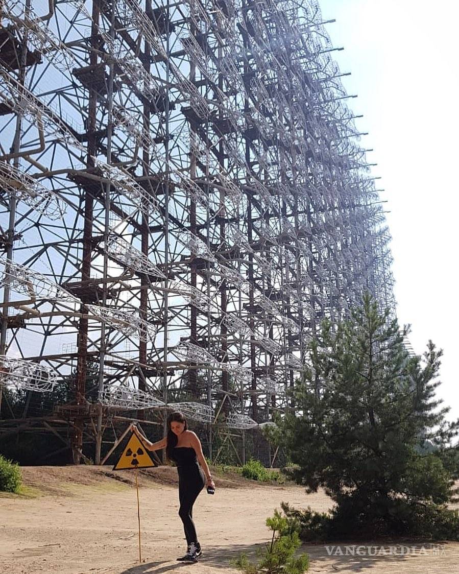 $!Sin miedo, Celia Lora posa sexy y sin protección en Chernobyl