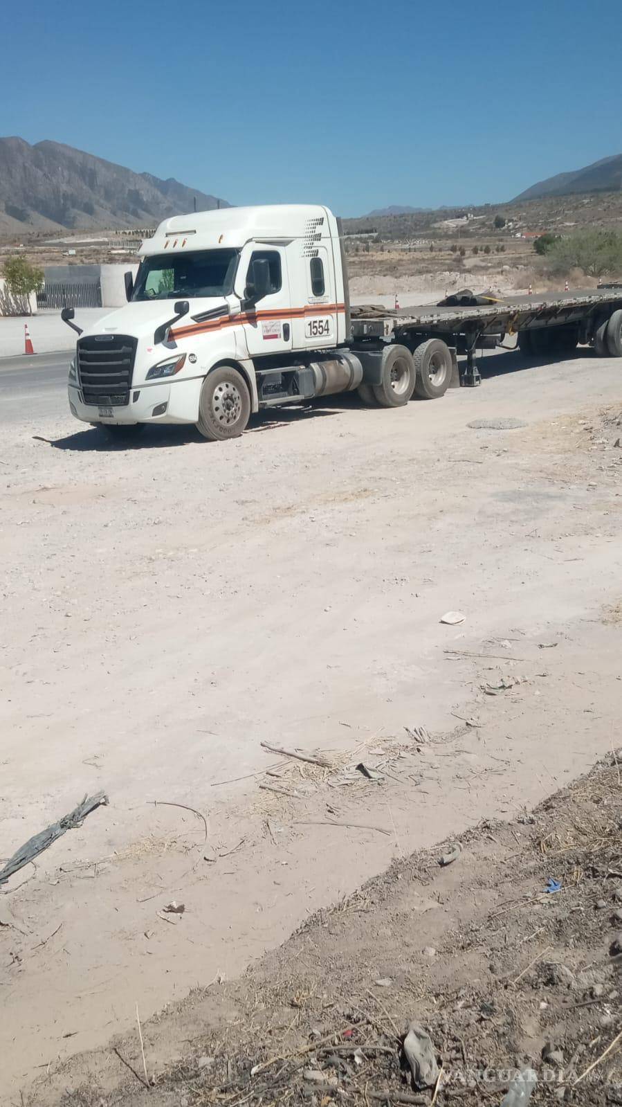 $!Testigos denunciaron que los oficiales intentaron extorsionar al trabajador antes de detenerlo.