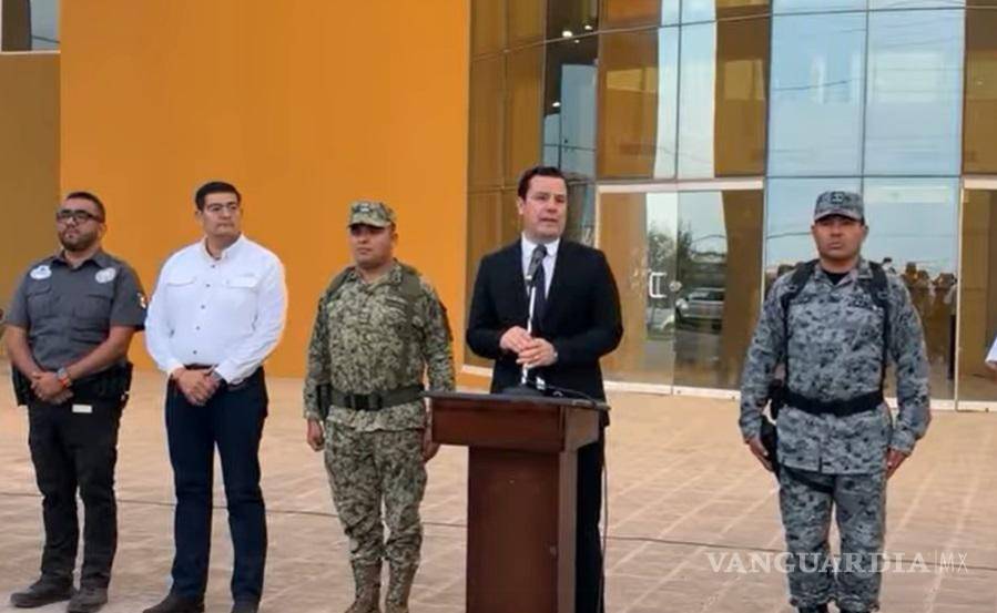 $!El fiscal Federico Fernández Montañez dio una conferencia de prensa en Piedras Negras para dar a conocer el saldo de estos dos incidentes.