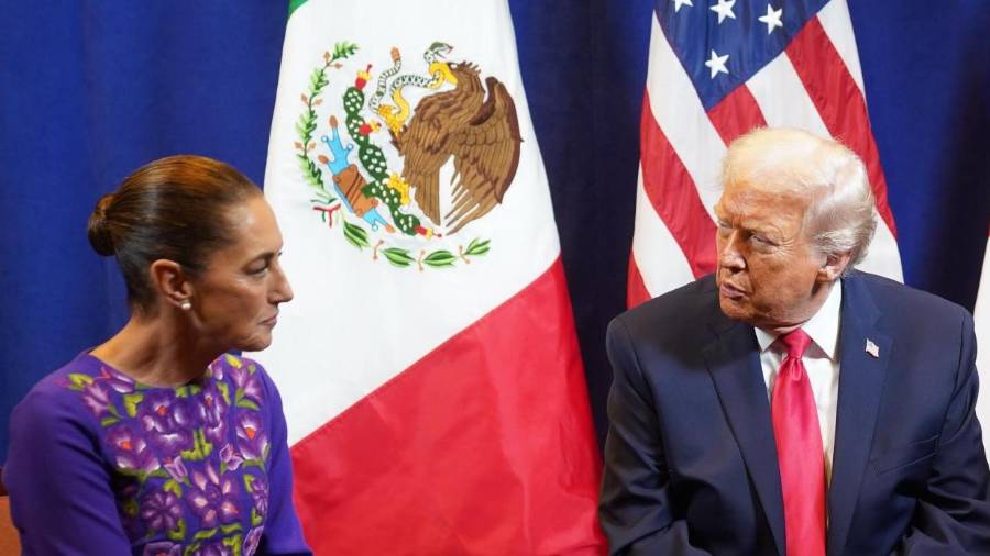 En su análisis, tras los casos de Venezuela e Irán, Loret de Mola destaca que Sheinbaum ha comprendido la asimetría militar y la dependencia económica de México, “y ha actuado en consecuencia” ante los amagos de Trump.