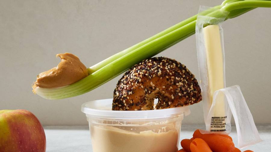 Los snacks inteligentes también pueden contribuir a aumentar tu ingesta de fibra, proteínas y micronutrientes.