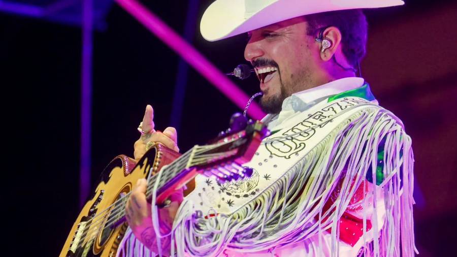 ‘Los Dos Carnales’ fueron los encargados de amenizar la celebración con su música norteña.