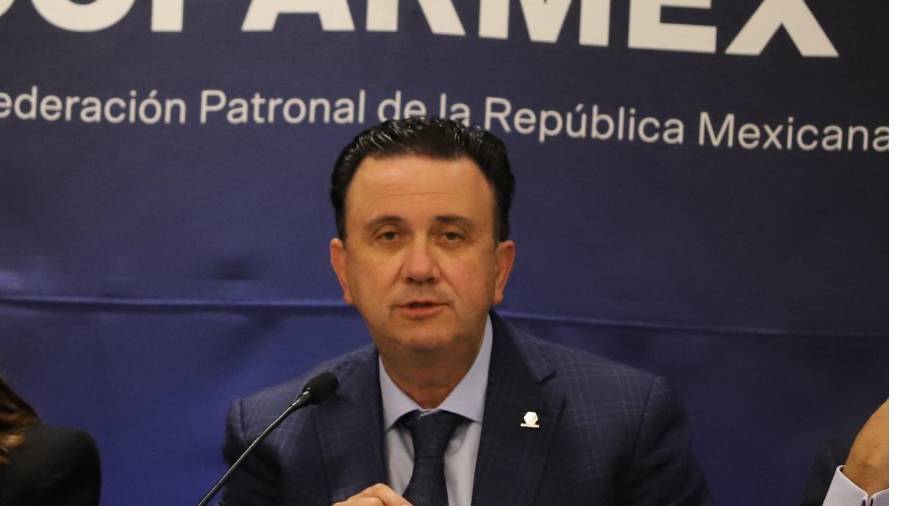 Sectores patronales y sindicales proponen una reforma para recuperar la deducibilidad al 100% de prestaciones como aguinaldos y vacaciones, revirtiendo el límite del 53% vigente desde 2014.