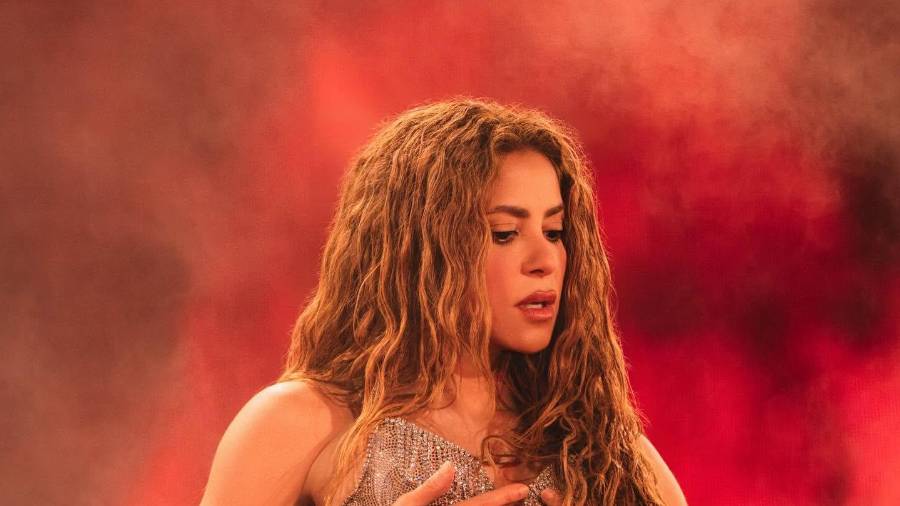 Unión. Shakira pidió a sus compatriotas mantenerse atentos a las indicaciones de las autoridades para poder ayudar durante la emergencia.