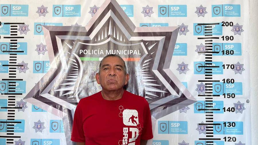 José Saúl “N”, alias “Sorcho”, fue detenido en la colonia Venustiano Carranza tras ser sorprendido en posesión de varias bolsitas con una sustancia con características de cristal.