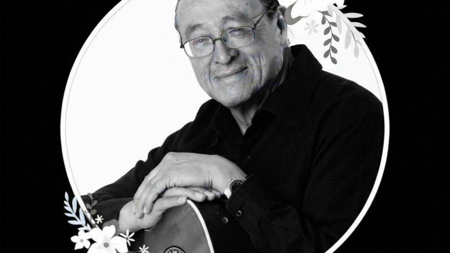 Muere Gabino Palomares, cantautor mexicano.