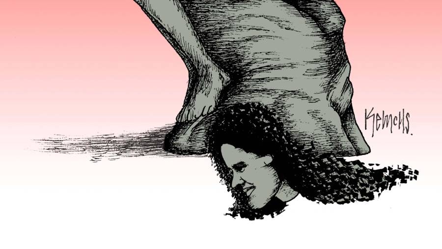 Luisa María Alcalde: Fin de una era