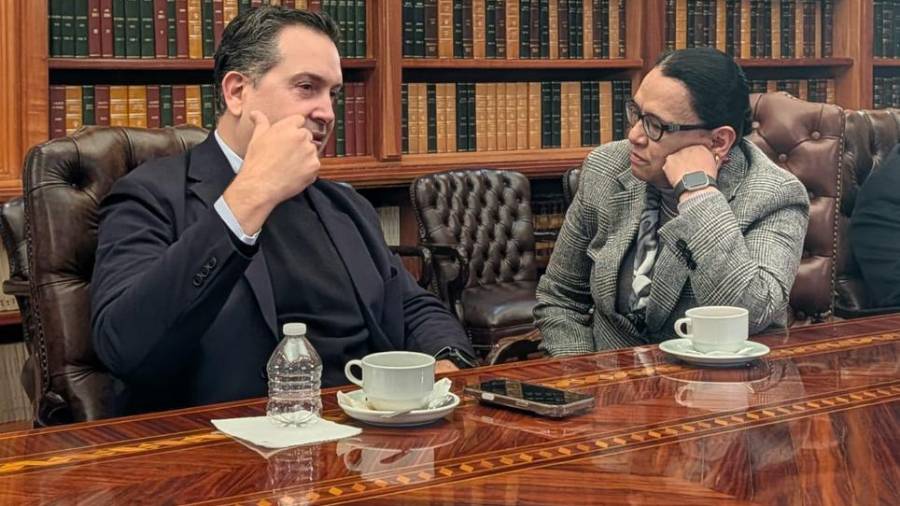 Gobernación y Hacienda citan a Armando Castilla para revisar el acoso judicial contra Vanguardia