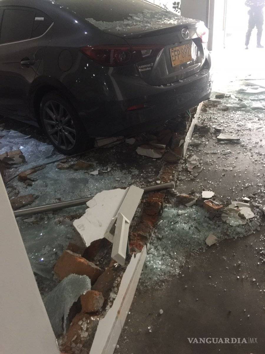 $!Estrelló su auto en motel donde estaba su esposo, con la 'otra'