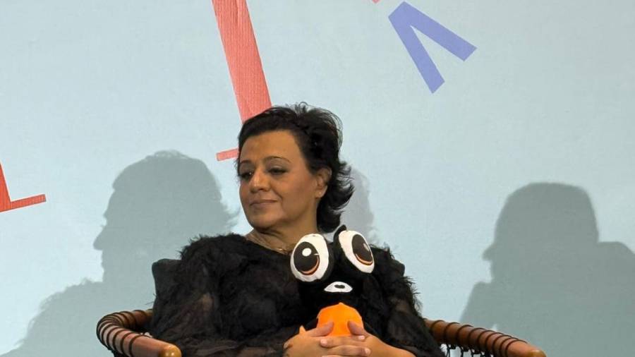 Una sociedad futurista y el avance de la IA inspiran la novela “La Mariposa que perdió sus alas”