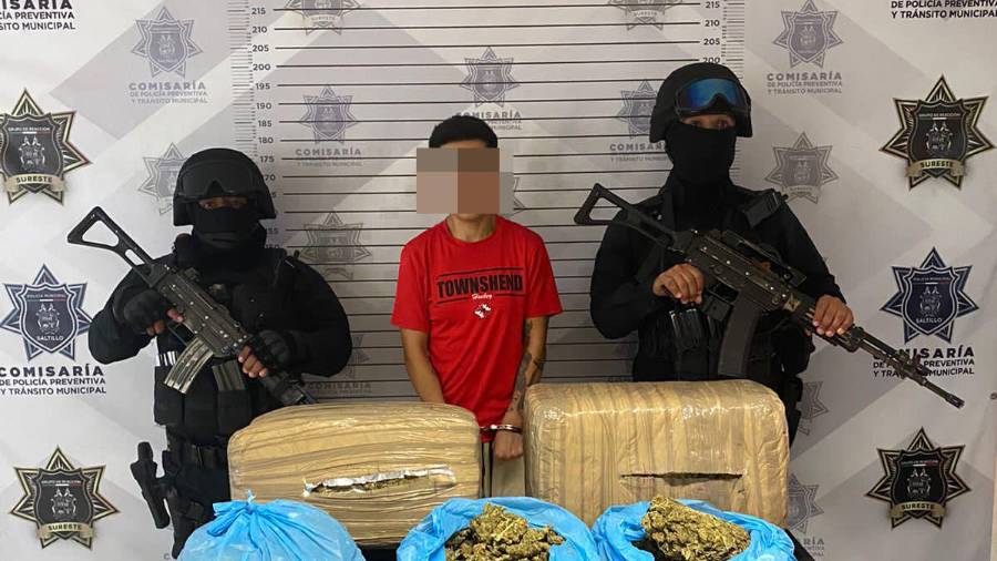 Según informaron las autoridades, se cree que la detenida obtenía la droga de un individuo conocido como “El Chilango”.