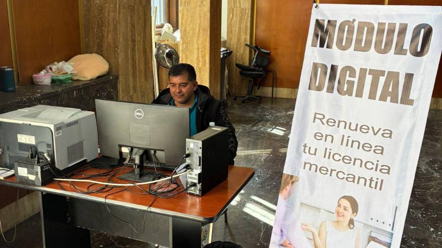 La renovación digital evita traslados y agiliza el cumplimiento de obligaciones municipales.