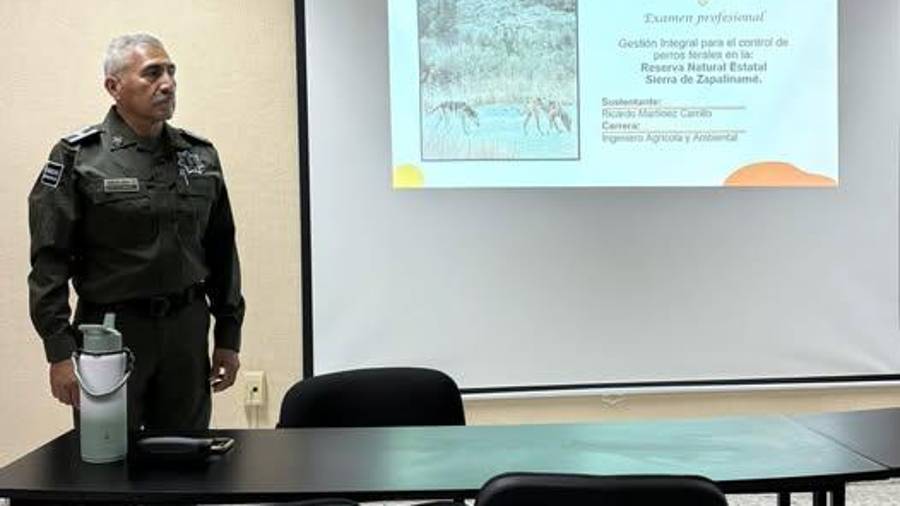 Ricardo Martínez Carrillo presentó exitosamente su examen profesional en la Universidad Autónoma Agraria Antonio Narro.