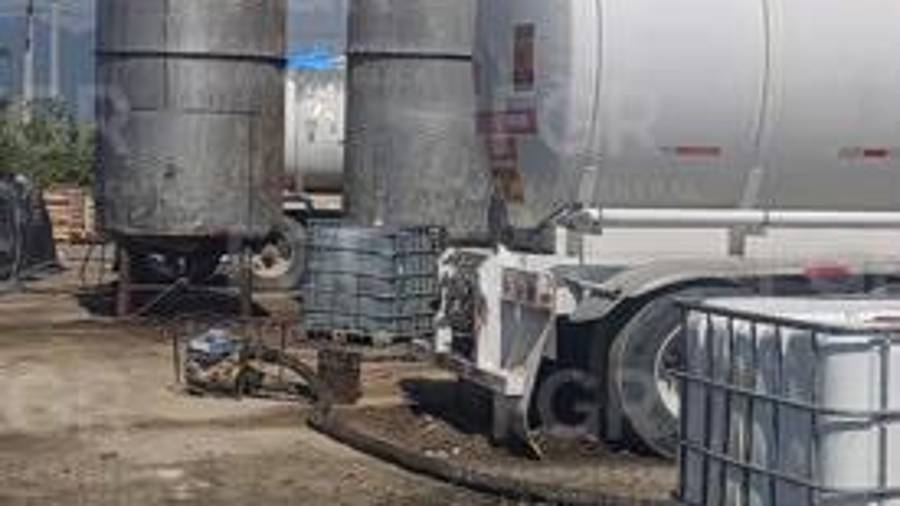 Golpe al huachicol; FGR decomisa 467 mil litros de hidrocarburo en Salinas Victoria, NL
