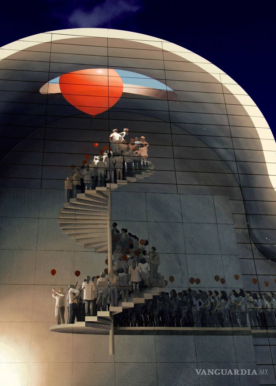 $!Escalera al cielo: mural de artista iraní seduce a Boston