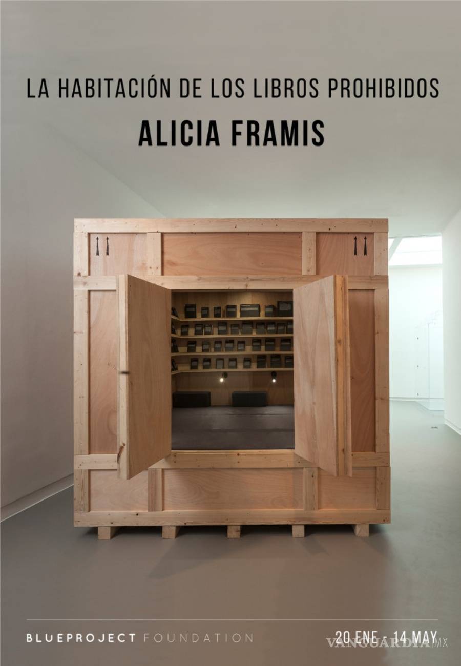 $!Artista española reúne en instalación 200 libros prohibidos en la historia