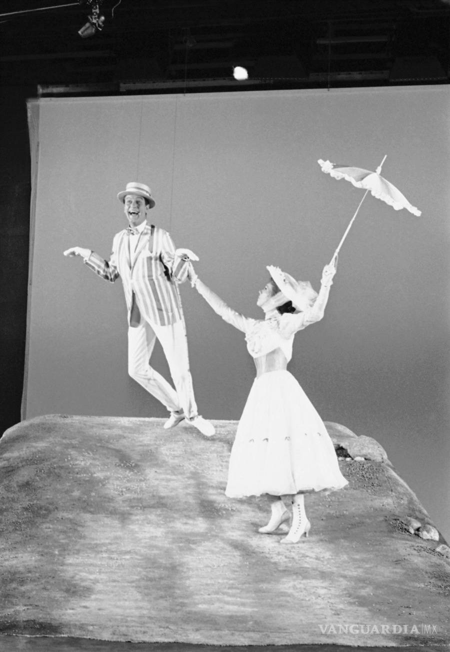 $!Dick Van Dyke participará en la secuela de "Mary Poppins"