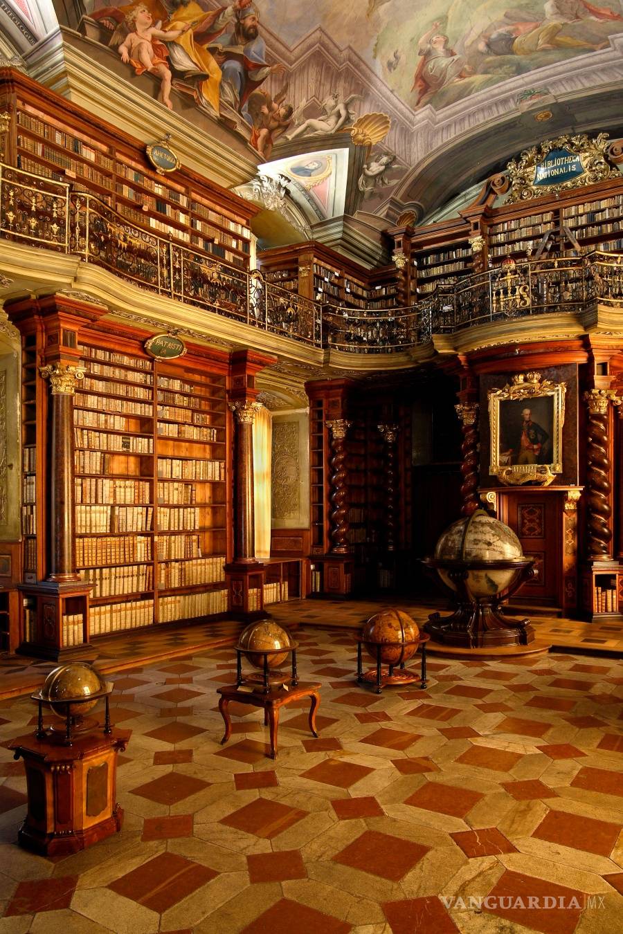 $!Biblioteca Klementinum en Praga es considerada la más bella del mundo