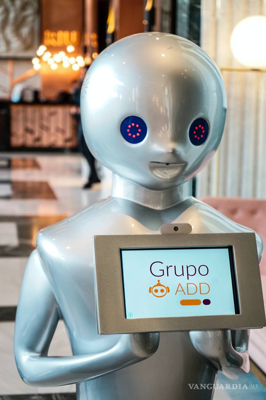 $!Robots, héroes anónimos en los hospitales contra la batalla contra el COVID-19