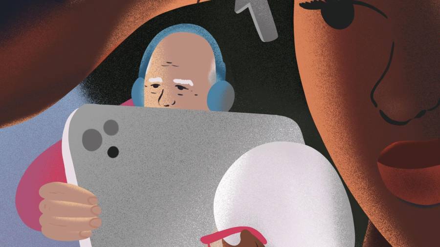 La primera generación de personas mayores que ha tenido que lidiar, no siempre con entusiasmo, con una sociedad digital ha alcanzado una edad en la que el deterioro cognitivo es más común.