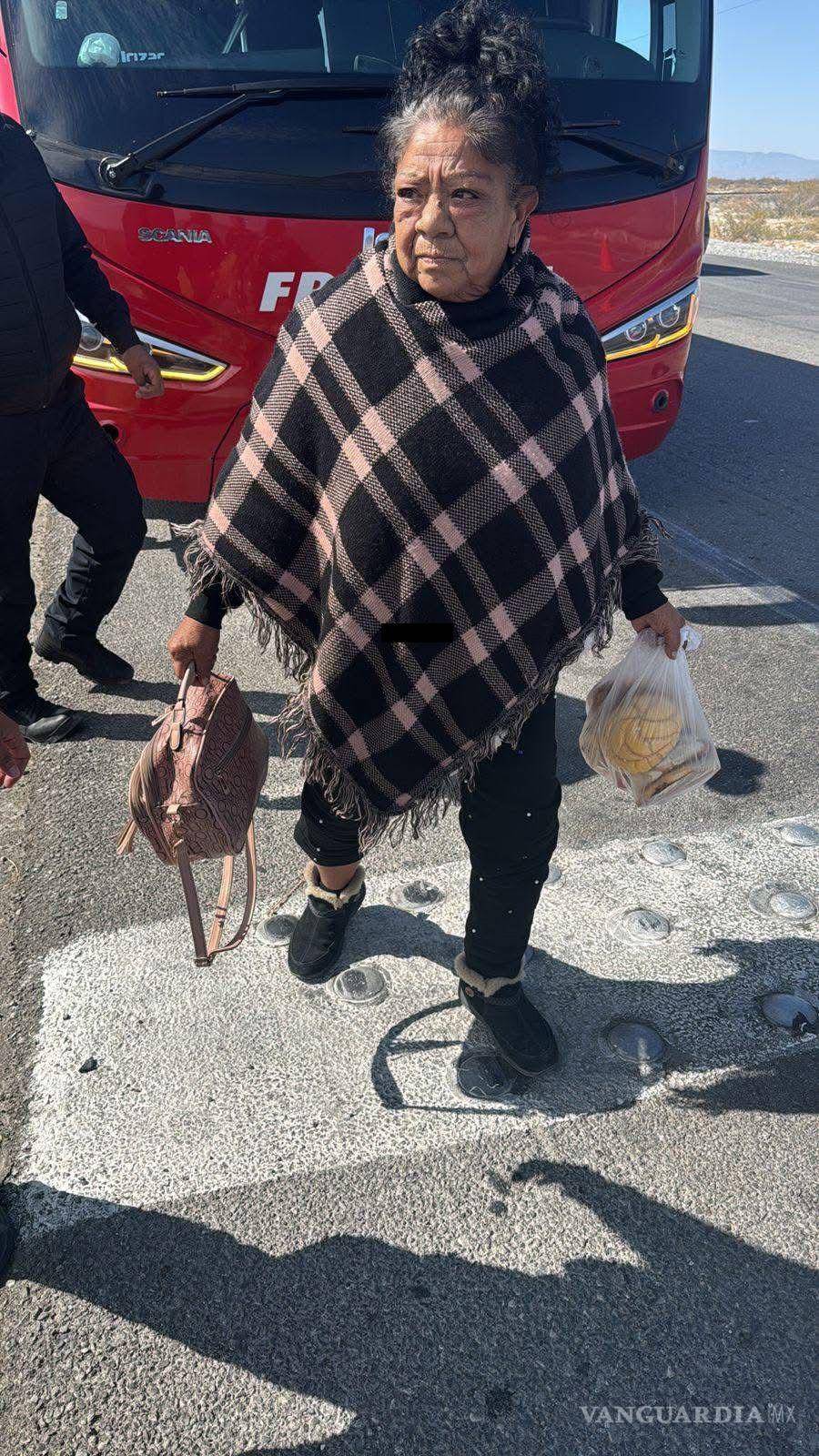 $!La mujer fue detenida durante un filtro de revisión instalado sobre la carretera federal 30, en Cuatro Ciénegas.