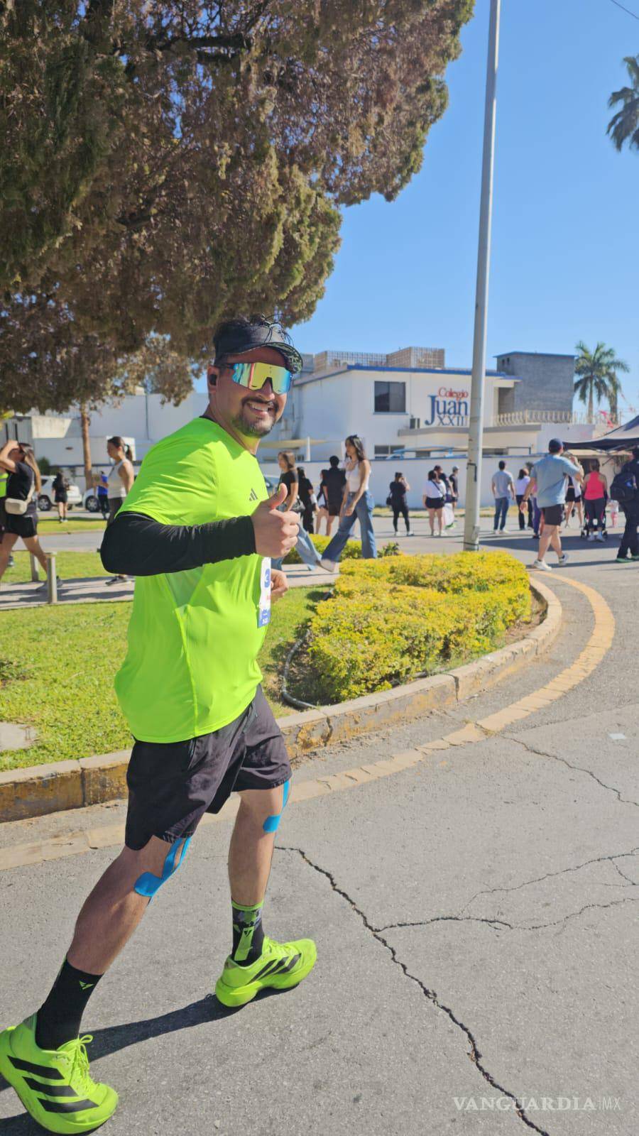 $!Atletas nacionales y extranjeros recorrieron los 42 kilómetros en una de las pruebas más emblemáticas del norte del país.