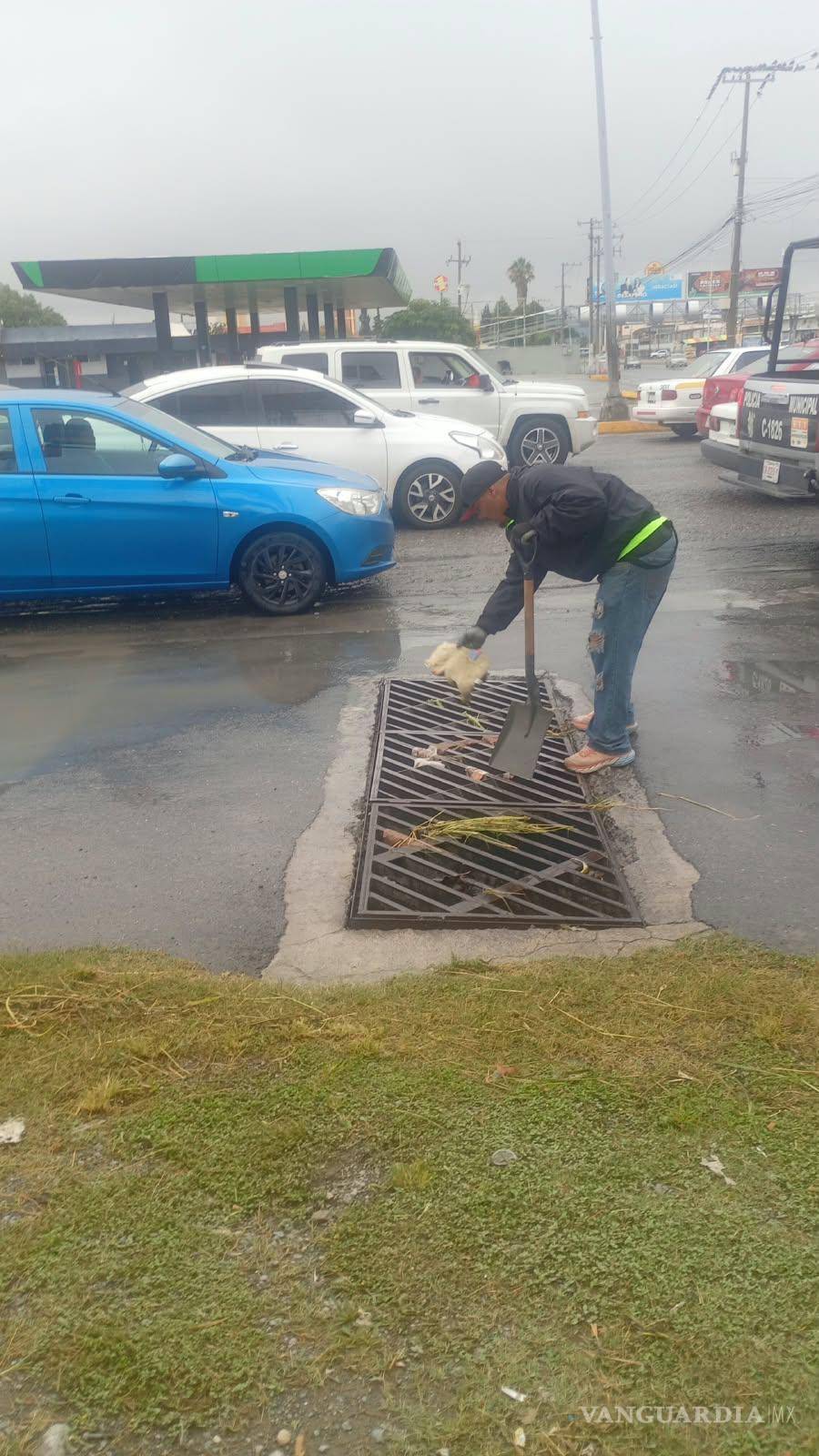 $!El Gobierno Municipal llamó a evitar tirar basura en calles para prevenir taponamientos.