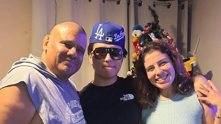 El joven necesita una cirugía craneal y su familia impulsa diversas acciones solidarias para reunir fondos.