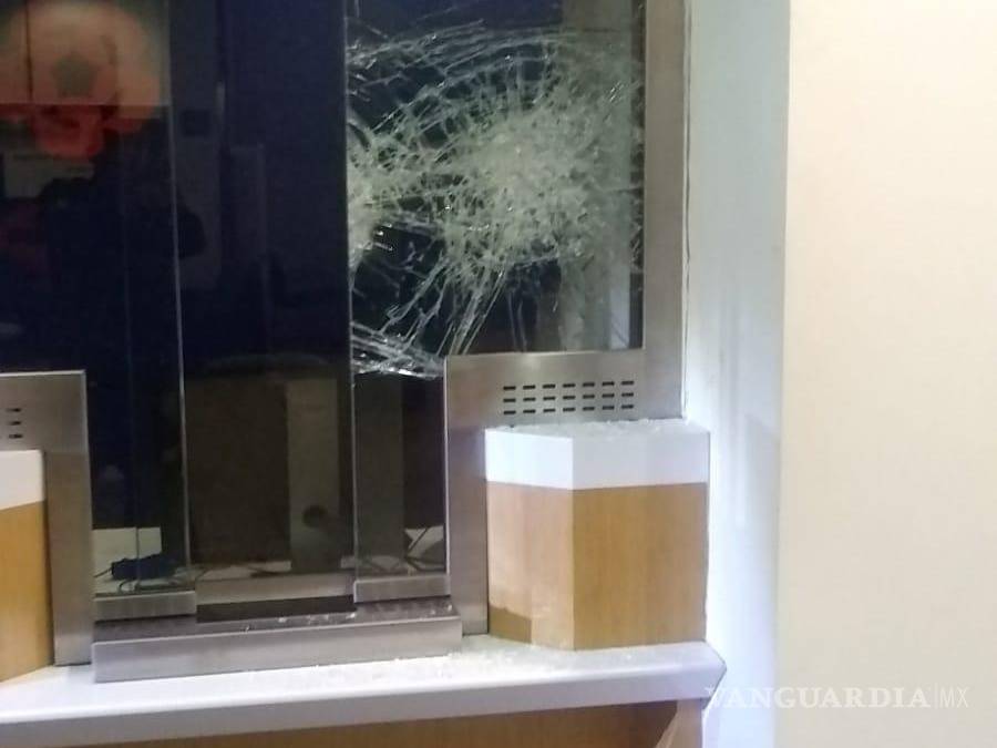 Joven de 16 años es detenido por intentar robar un banco en Nuevo León