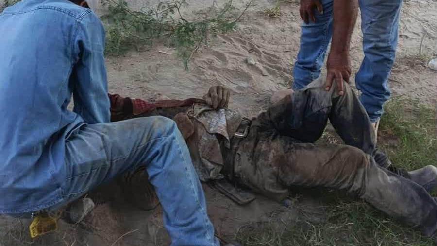 Cayó hasta el fondo de un arroyo en un ejido de Ramos Arizpe.