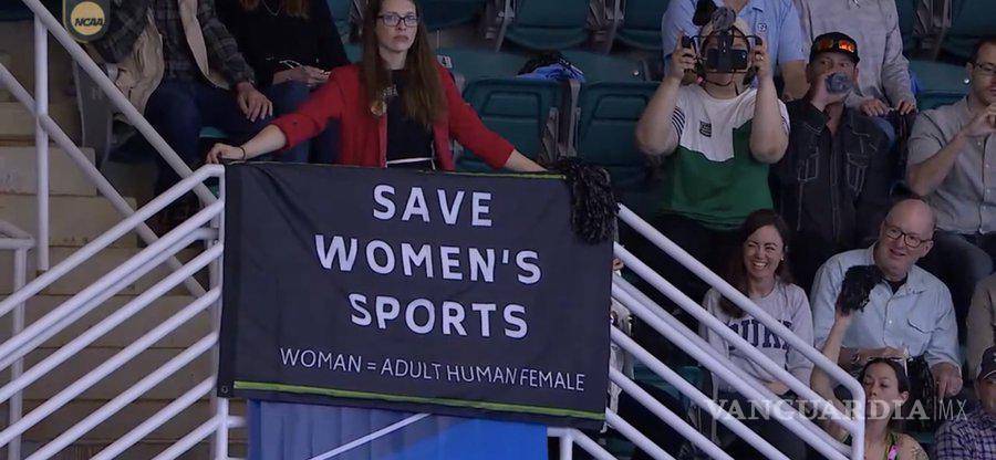 $!Las protestas por el triunfo de Lia Thomas son cada vez mayores