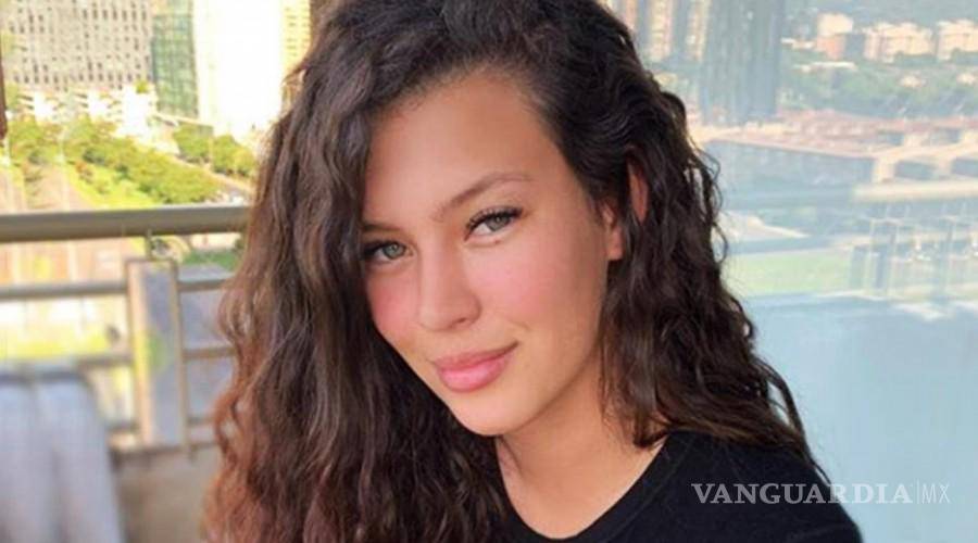 $!Michelle Carvalho es la modelo brasileña que le puso el mensaje a Piqué.