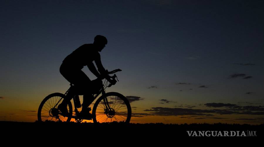 En Torreón, ciclista muere al ser impactado por vehículo que huyó