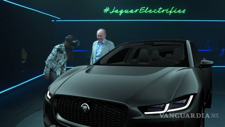 $!Jaguar revela el prototipo de vehículo eléctrico I-Pace que producirá en 2018
