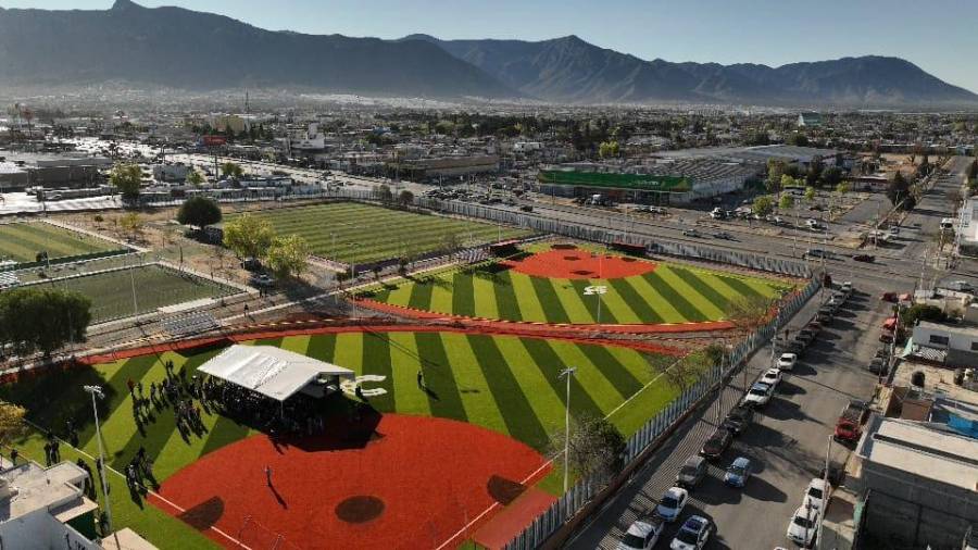 Empresarios saltillenses continúan sumándose a la recuperación de áreas públicas.