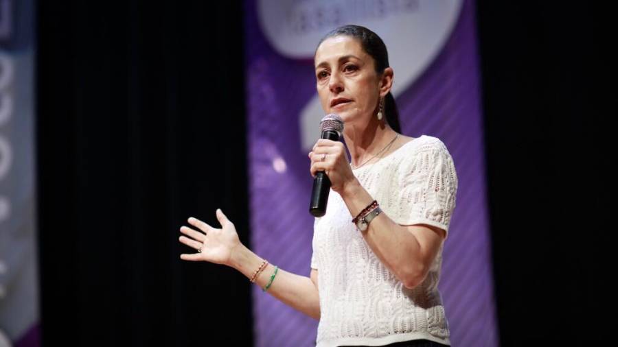 Sheinbaum también arrasa, cuenta con 54% las preferencias en CDMX; Barrales 25% y Mikel 13%