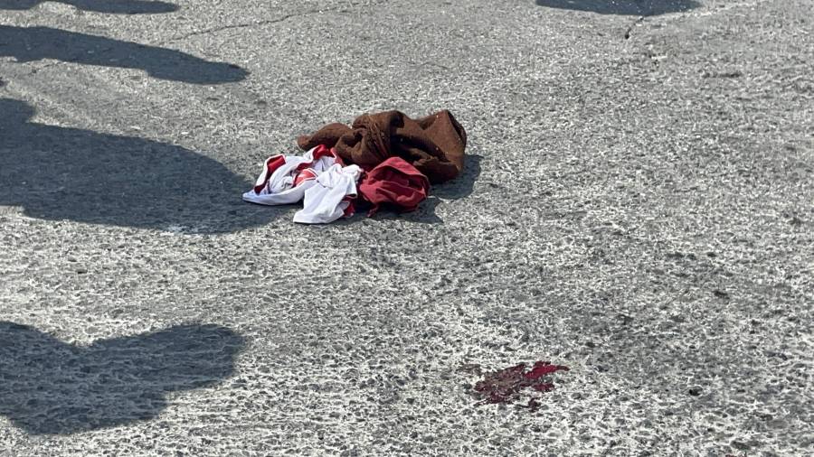 Huella de sangre quedaron en el pavimento